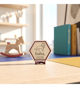 Minimalist Aslan Motifli Dekoratif Parça, Yaşam Alanlarına Karakter Katan Modern Masaüstü Tasarımı 10x10 cm