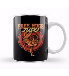 Free Judo Hugs Funny MMA Mixed Martial Arts Pun Kupa Bardak Porselen