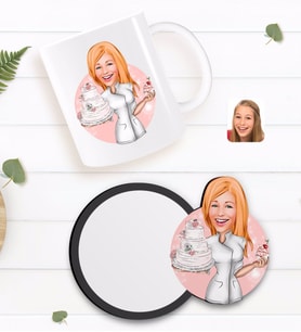 BK Gift Kişiye Özel Kadın Aşçı Karikatürlü Beyaz Kupa ve Ahşap Bardak Altlığı Hediye Seti-3
