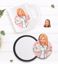 BK Gift Kişiye Özel Kadın Aşçı Karikatürlü Beyaz Kupa ve Ahşap Bardak Altlığı Hediye Seti-3