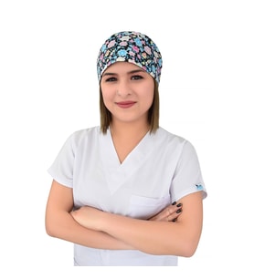 Renkli Bahar Çiçekleri Desenli Doktor Hemşire Cerrahi Bone