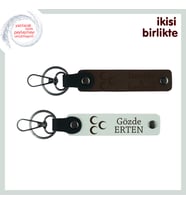 Yılbaşı İçin Vatan Temalı Hediye – Üç Hilal, İsim Yazılı Anahtarlık Seti, Koyu Kahve-Beyaz