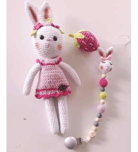 Şeker Tavşan -  Emzik Zinciri Amigurumi Organik Oyuncak