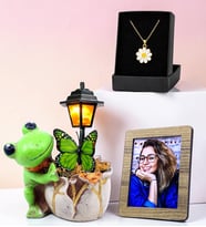 Kişiye Özel Fotoğraflı Kurbağa Masa Lambası ve Tasarım Kolye Hediye Seti