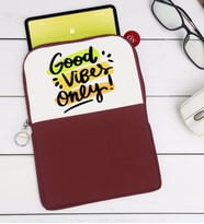 BK Gift Good Vibes Only Tasarımlı Taşınabilir Koruyucu Tablet Kılıfı & Organizer Çanta - Bordo-1