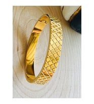GOLD RENK PETEK DESEN ÇELİK KELEPÇE ACR0474