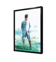 Atatürk Arazide Bakarken Çerçeveli Mdf Tablo