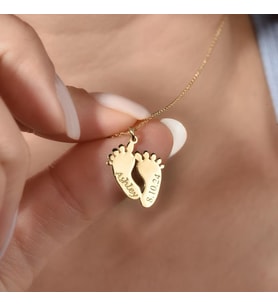 Kişiye Özel 925 Ayar Gümüş Annelere Özel Bebek Ayak İzi İsim Tarih Kolye (Gold)