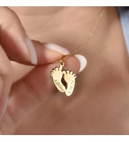Kişiye Özel 925 Ayar Gümüş Annelere Özel Bebek Ayak İzi İsim Tarih Kolye (Gold)