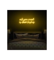 All You Need Is Love Lashes Yazılı Neon Tabela