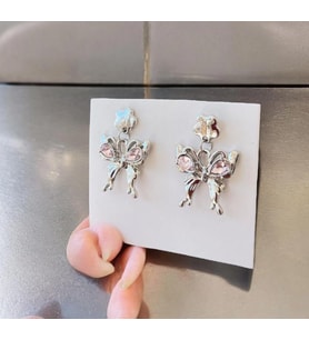 Dükkan Design Fiyonk Detaylı Y2K Kelebek Küpe