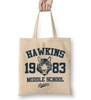 Hawkins Middle School Stranger Things Bez Çanta Uzun Saplı