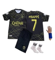 Mbappe Psg 22-23 Özel Tasarım Mbappe Gold Çocuk Forması 4' Lü Set (Siyah)
