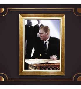Altın Varaklı Çerçeveli Paspartulu Atatürk Tablo DC0841 (Gold)
