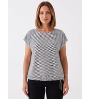 Kadın Siyah-Beyaz Desenli Kısa Kollu T-Shirt