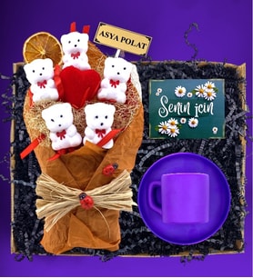 Kişiye Özel İsimli Turuncu Ayıcık Buketi & Mor Kahve Fincanı Hediye Seti