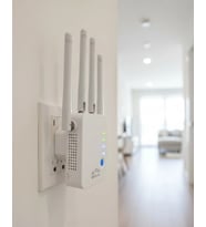 4 Antenli̇ Wi̇fi̇ Güçlendi̇ri̇ci̇