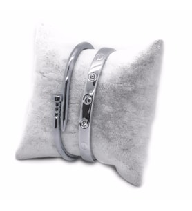 Gümüş Renk Çivi Ve Taşlı Cartier Model Bileklik Set 945