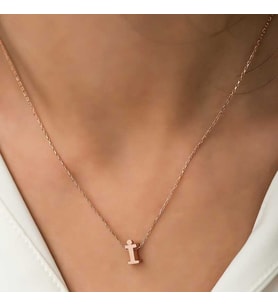 Gümüş Rose 3 Boyutlu İ Harf Bayan Kolye