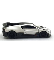 Kinsmart 1:36 Ölçek Metal Bugatti Divo Diecast Çek Bırak Araba Beyaz