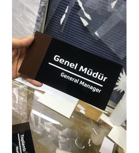 OFİS KAPI BİRİM YÖNLENDİRME LEVHASI PLEKSİ 20*10 CM