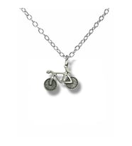 Pedal Ritmi – Bisiklet Figürlü Unisex Kolye (60 cm Zincirli) (Gümüş)