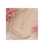 MİNELİ ÜÇGEN ŞEKLİNDE GÜMÜŞ KOLYE (Gold)
