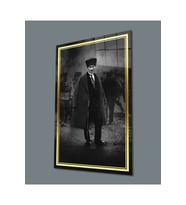 Miyrem Glasses Collection -A1^#  Gold Şerit Siyah Beyaz Pardesülü Atatürk Cam Tablo (Çok Renkli)