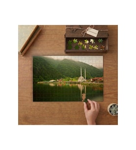 Trabzon Uzungöl Camii Tasarımı 240 parça Ahşap Puzzle Ahşap Kutuda MP02925
