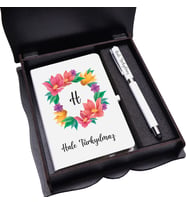 Ahşap Hediye Kutulu Çiçek Desenli İsme Özel Defter + Kalem Hediye Seti