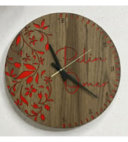 Kişiye Özel İsimli Romantik Çiçek Desenli Duvar Saati  Sevgililer Günü Hediyesi  40 cm  Hediye (Kırmızı)