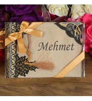 İsme Özel Hediyelik Tafta Seccade Siyah-Gold & İnci Tesbih (Çok Renkli)
