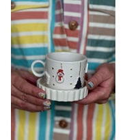 Altın Çizgili Kar Tanesi Temalı Mug Fincan (Krem)