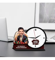 Erkek Poker Oyuncusuna Hediye Karikatürlü MDF Masa Saati