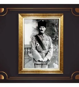 Altın Varaklı Çerçeveli Paspartulu Atatürk Tablo z4780 (Gold)