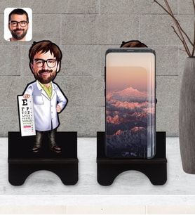 BK Gift Kişiye Özel Erkek Göz Doktoru Karikatürlü Ahşap Biblo Telefon Standı-1