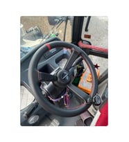 DİKİŞLİ DİREKSİYON KILIFI SİYAH DERİ KIRMIZI YÜZÜK KIRMIZI DİKİŞLİ HİDROMEK İŞ MAKİNASI İÇİN