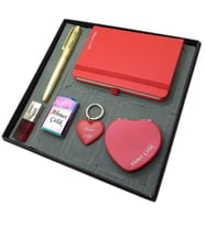 Signator® Pius  İsme Özel Set - 32 Gb. Usb Bellek + Çakmak + Not defteri  + Anahtarlık + Kalem ve El Aynası  Kişiye Özel Hediyelik Set (Karışık)