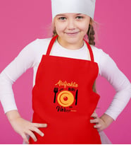 BK Gift Kişiye Özel Mutfakta Biri Var Tasarımlı Kız Çocuk Kırmıız Mutfak Önlüğü-3 (Kırmızı)