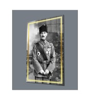 Atatürk Üniformalı Siyah Beyaz Cam Tablo Hediyelik Büyük Tablo Ev Ofis Dekoru (Çok Renkli)
