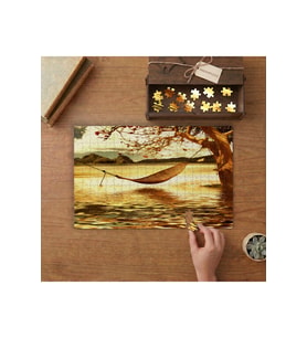 Deniz Kenarında Ağaca Kurulu Salıncak Tasarımı 240 parça Ahşap Puzzle Ahşap Kutuda MP01128