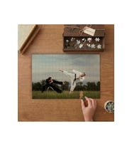Çimenlerde Tekvando Tasarımı 240 parça Ahşap Puzzle Ahşap Kutuda MP00945