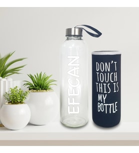 Kişiye Özel İsimli Renkli Kılıflı Cam Su Şişesi 750 ml (Siyah)