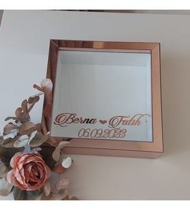 25X25 ROSE KAPLI LEDSİZ DERİN ANI ÇERÇEVESİ! ÖZEL GÜN ÇİÇEKLERİNİZ İÇİN