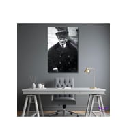 Tekli Dikey Kanvas Ofis Tablosu Siyah Beyaz Şapkalı Atatürk Portresi