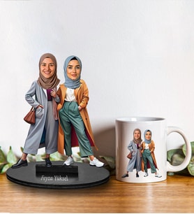 Kişiye Özel Tesettürlü Kadın Arkadaş Tasarımlı Karikatür Biblo Ve Kupa Hediye Seti 260