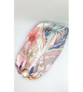 Çiçek Desenli İncili Fular Kolye (44 cm)