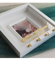25x25 Cm Fotoğraf Bölümlü Anahtarlıklı Verda Anı Çerçevesi-6 cm Derinlikli Anı Çerçevesi(Fotoğraf Hediye)