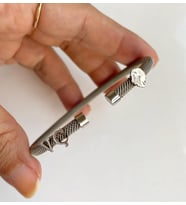 Beyaz Altın Harf ve Aslan Detaylı Çelik Bileklik
