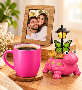 Kişiye Özel Fotoğraflı Pembe Kaplumbağa Masa Lambası ve Pembe Kupa Bardak – Sevgiliye Arkadaşa Doğum Günü Hediyesi